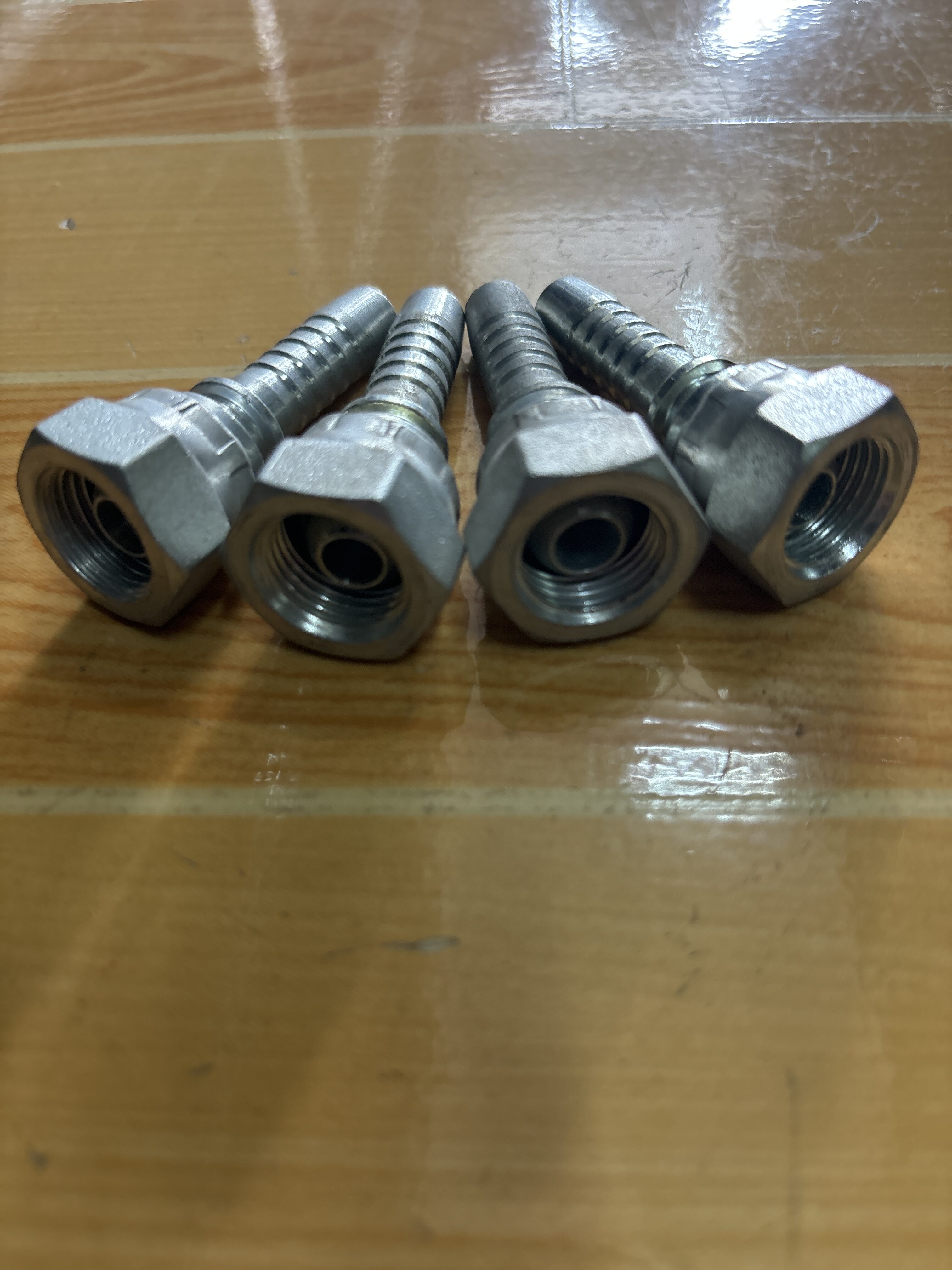 Đầu cút thẳng 1 giác 3/8 inch R2AT S22 M16 Liên xô lồi Gọi 0908.045.795